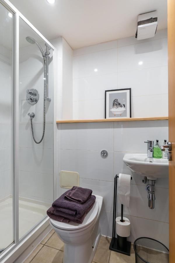 City View - A Stunning 2 Bed Apartment Glasgow Bagian luar foto