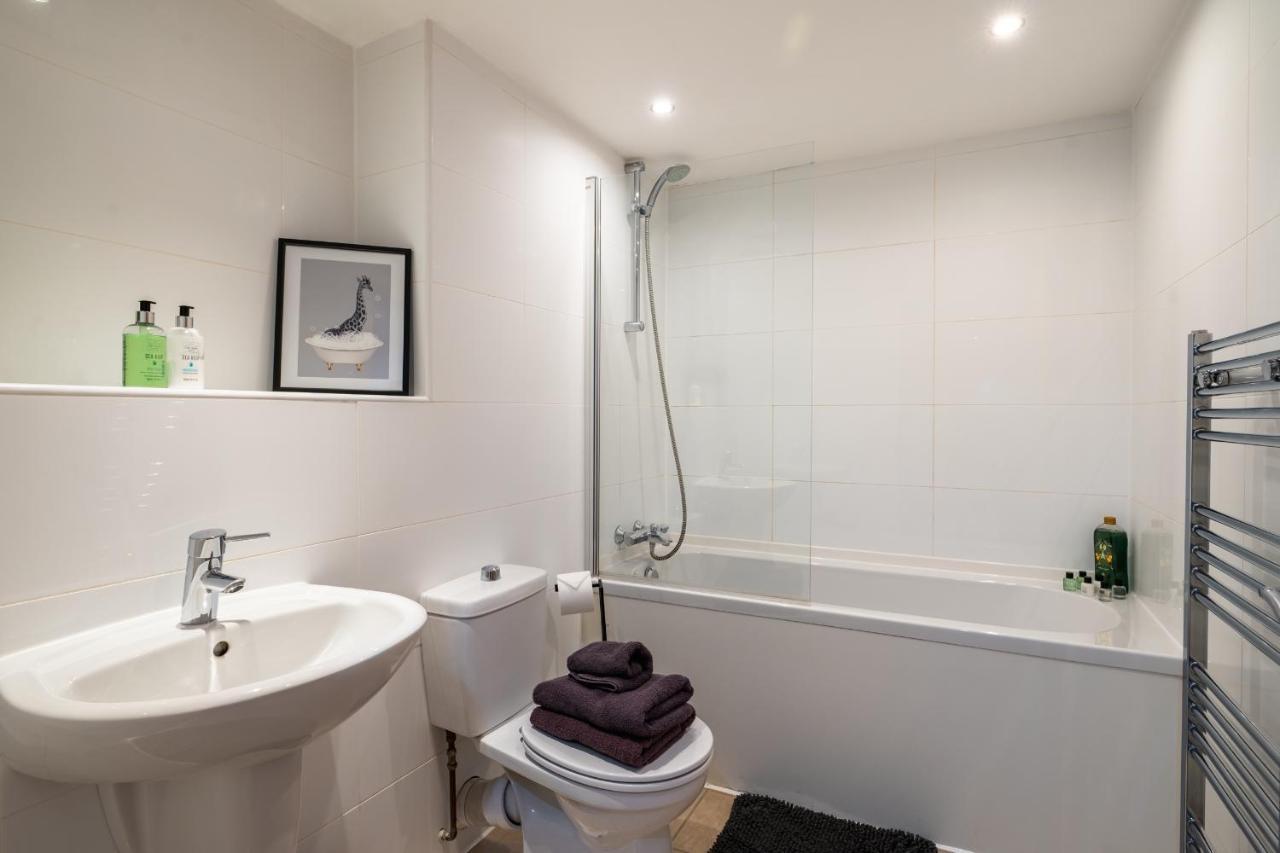 City View - A Stunning 2 Bed Apartment Glasgow Bagian luar foto