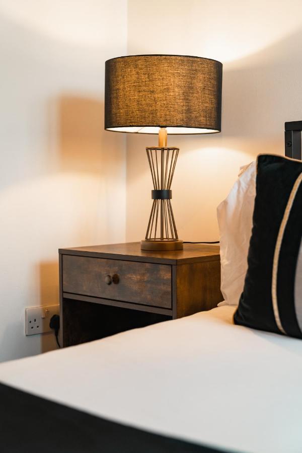 City View - A Stunning 2 Bed Apartment Glasgow Bagian luar foto